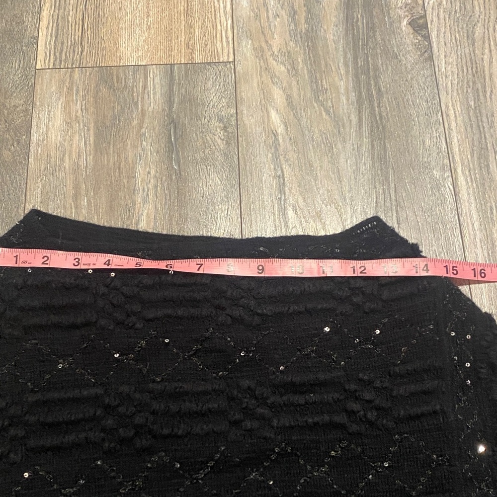 Black Rivet Textured Knit Accessory - Picture 6 of 7